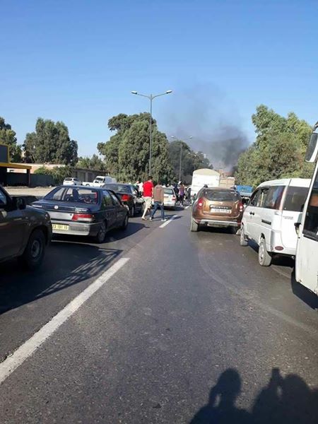 Route barrée entre Ain S’Mara et la nouvelle ville : Des citoyens lourdement pénalisés