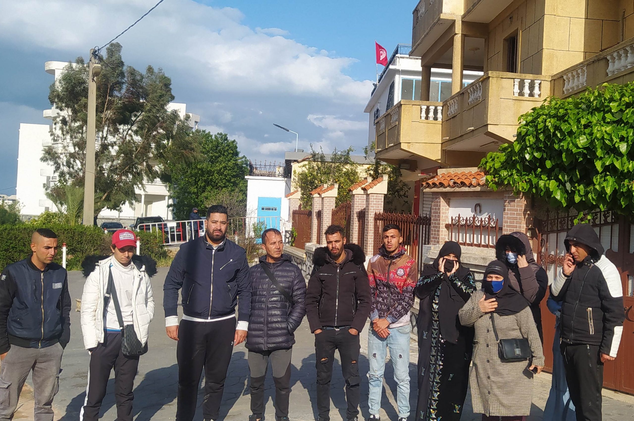 Harraga disparus depuis 10 jours : Les familles tiennent un sit-in devant le consulat tunisien