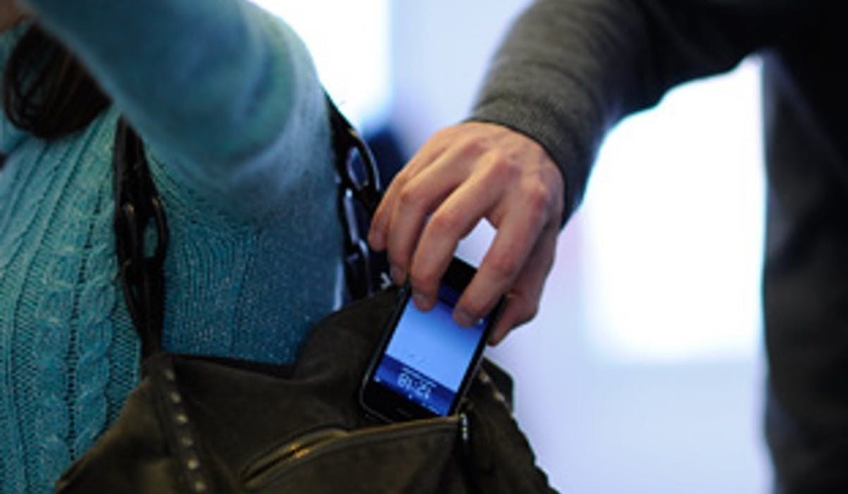 Délinquance :  3 individus arrêtés pour le vol d’un téléphone