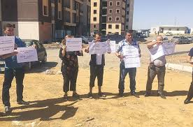 Fermeture de l’abattoir de Seybouse : Le personnel s’insurge et bloque la route