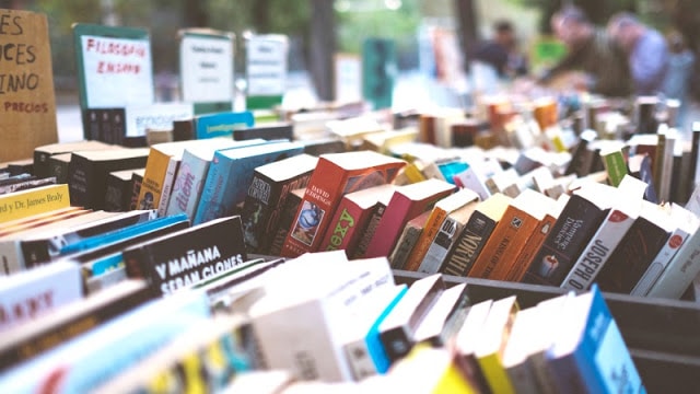 Exposition de livres sur le Cours de la Révolution : Un non-évènement