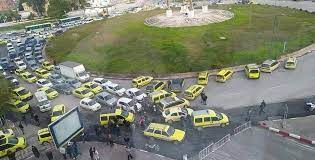 Dénonçant les sociétés de taxis : Les taxieurs bloquent la circulation