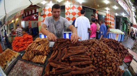AIN BEIDA : Zlabiat El haracta, l’incontournable gâterie