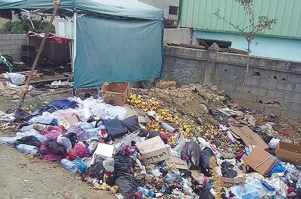 GUELMA : Le marché Bousalem croule sous les immondices