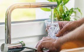Les habitants de la Cité Safsaf dénoncent : « L’eau du robinet sent l’essence ! »