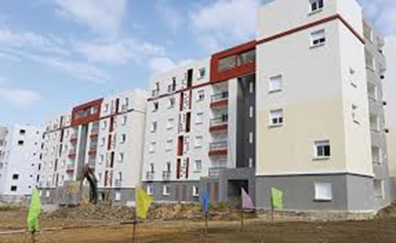 AADL 2013 DRAA ERRICH : Des ouvriers subsahariens squattent les logements