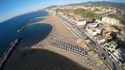 Insécurité à Skikda : Les gangs de Larbi Benmhidi terrorisent les estivants