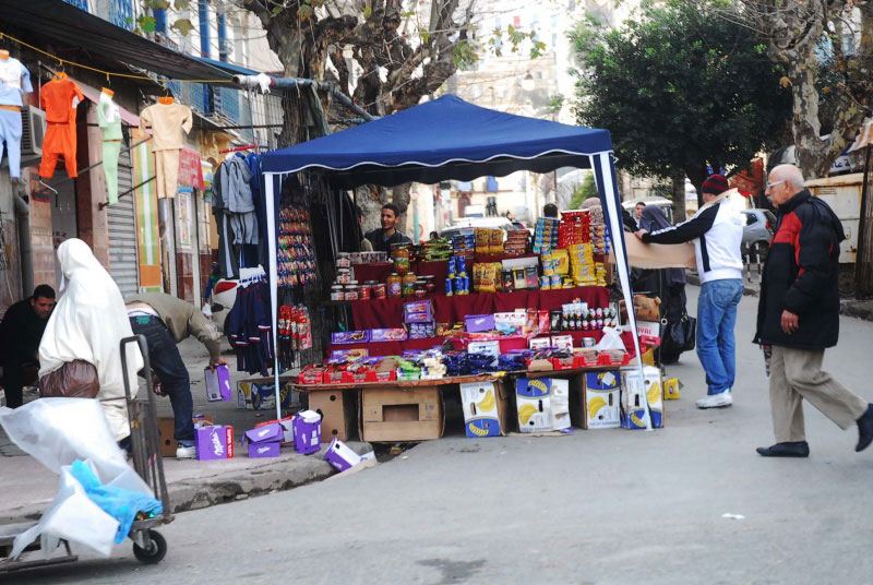 Covid-19 : Le marché informel, un cluster dangereux