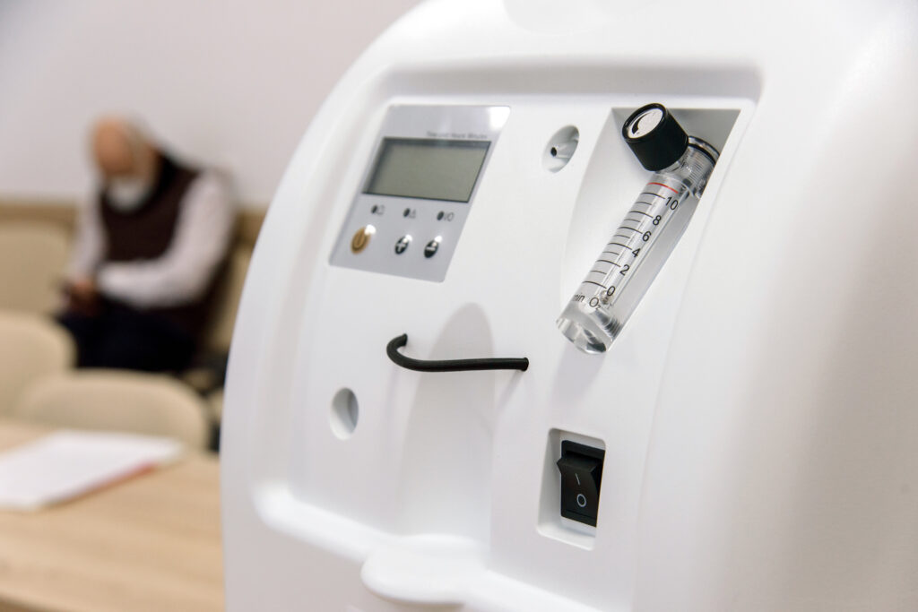 Elan de solidarité à l’hôpital Dorban : Une collecte des employés pour l’achat d’un concentrateur d’oxygène