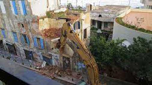 URBANISME A AIN BEIDA :  Le massacre des vieilles bâtisses continue