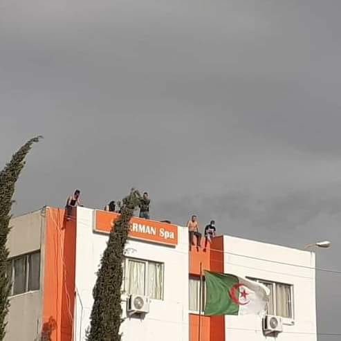 “GERMAN” AIN-SMARA : MENACE DE SUICIDE COLLECTIF