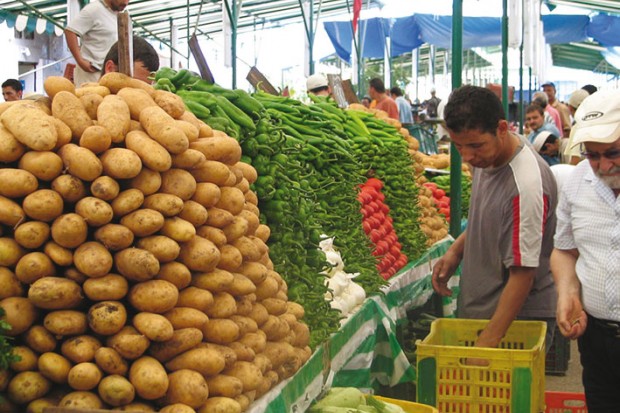 La mercuriale en folie : La pomme de terre à 120 dinars