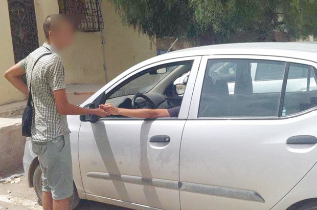 SKIKDA : Les parkingueurs des Allées sèment la terreur