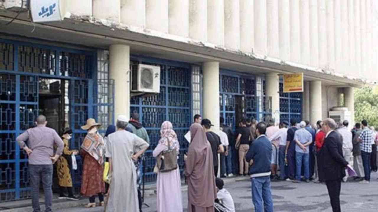 Préparatifs de l’Aïd El Fitr à Constantine : Les agences postales prises d’assaut