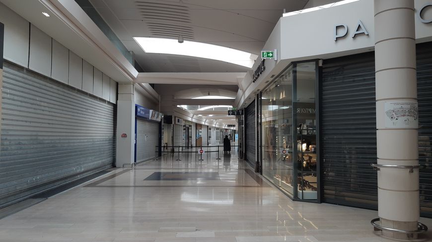 OUM EL BOUAGHI : Deux centres commerciaux fermés depuis des lustres