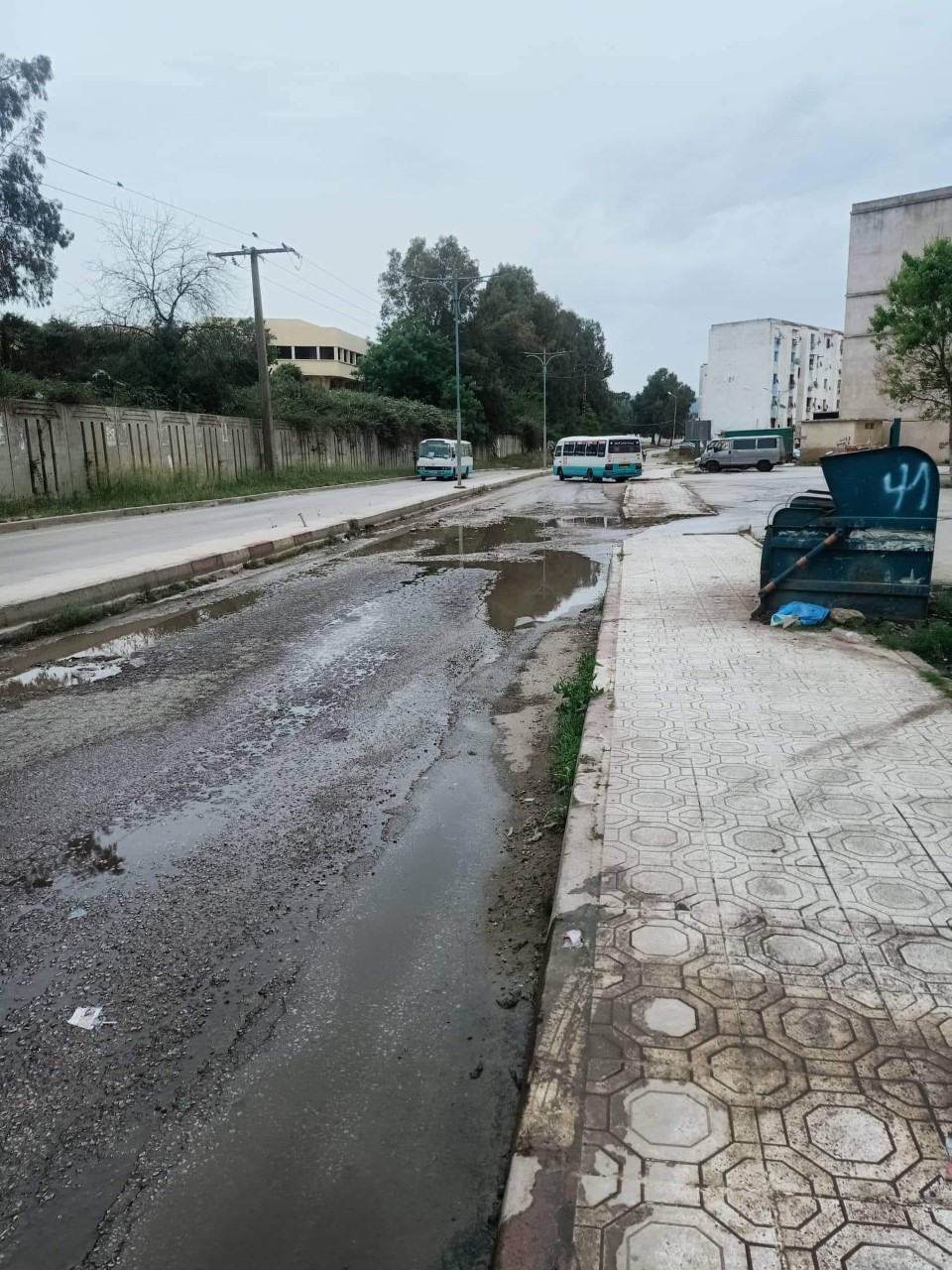 SKIKDA : Les eaux usées inondent l’entrée de la ville
