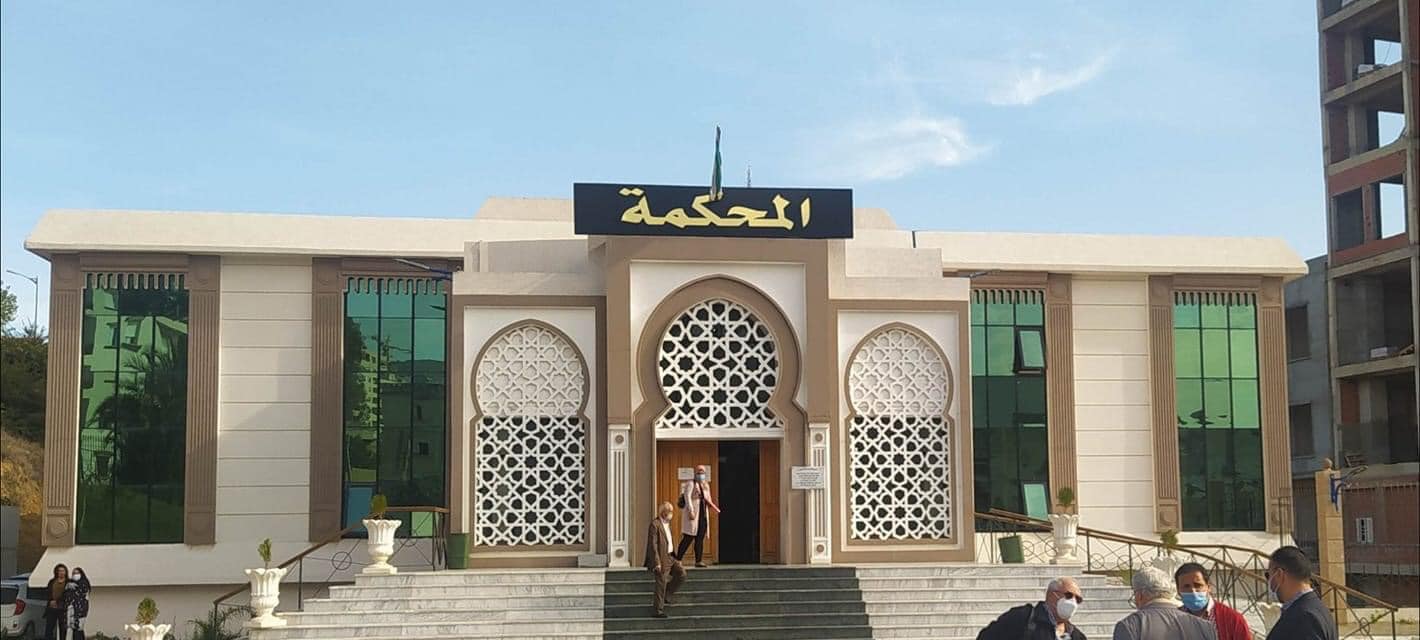 Pour association de malfaiteurs et vols : 5 ans de prison ferme pour les 3 mis en cause     