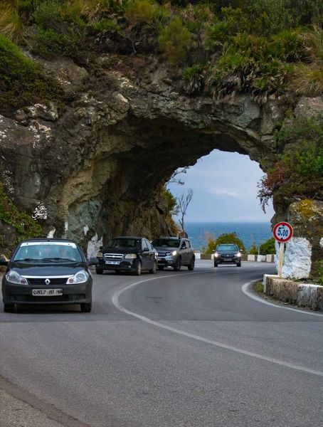 CORNICHE JIJELIENNE : Les poids lourds interdits de circulation le week-end