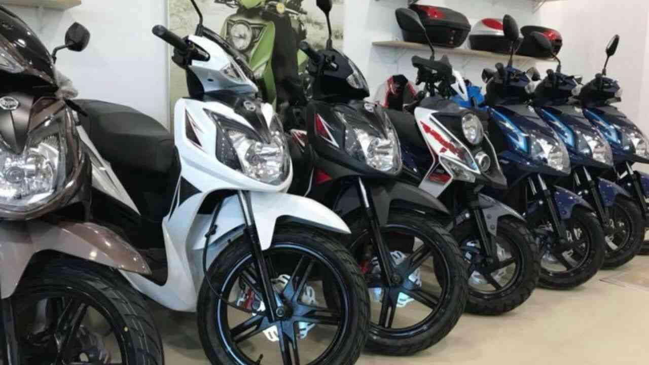 Skikda  : Les motards imposent leur loi au centre-ville