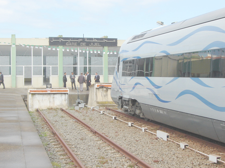 Transport universitaire : Le rail à la rescousse des étudiants