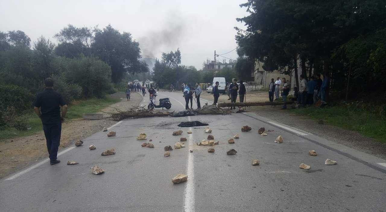 Transport à Ouled Rabah (Jijel) : Des habitants bloquent la route en protestation