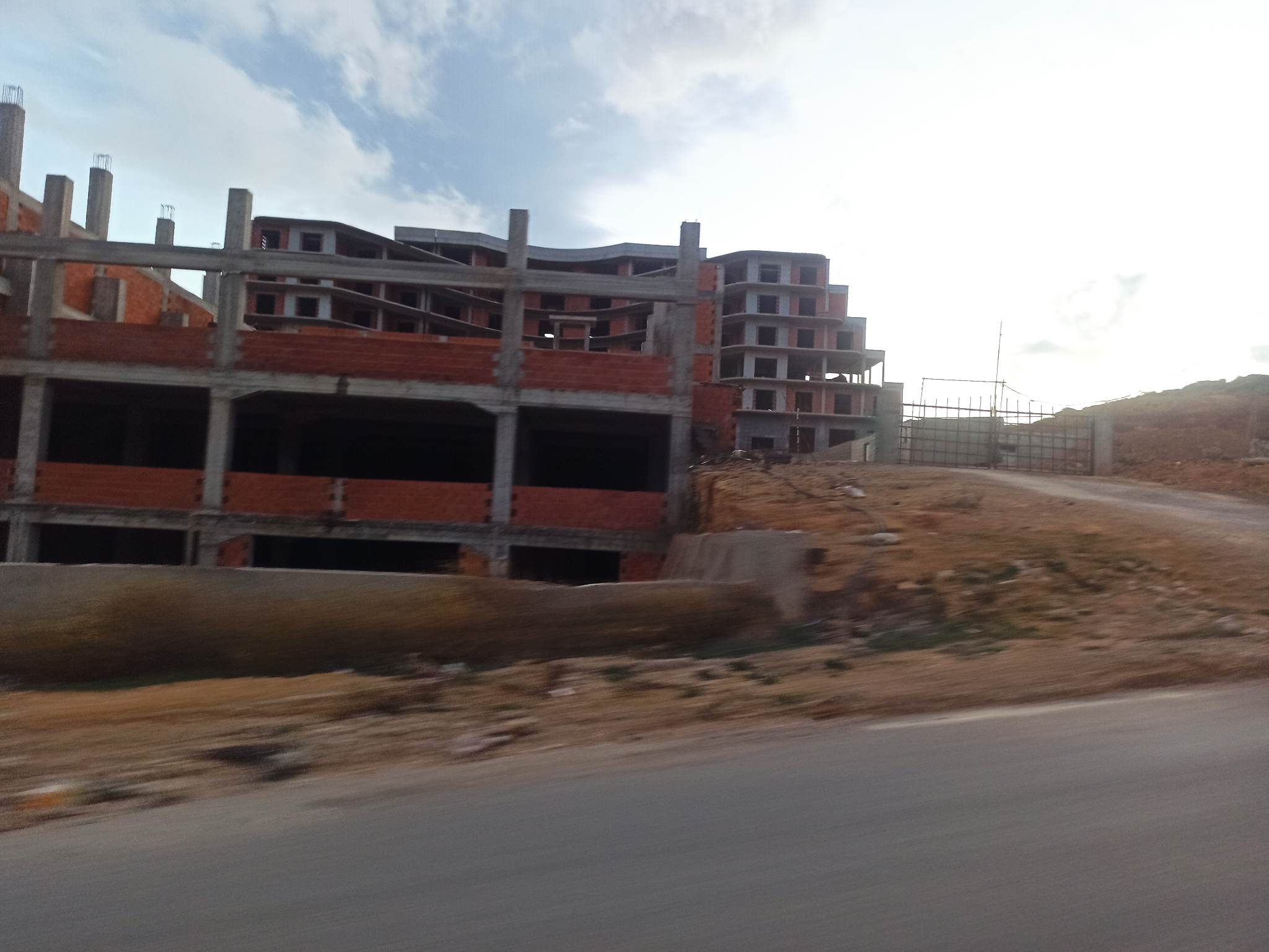 Levée des obstacles entravant les investisseurs :Reprise des travaux de 4 hôtels à Annaba 