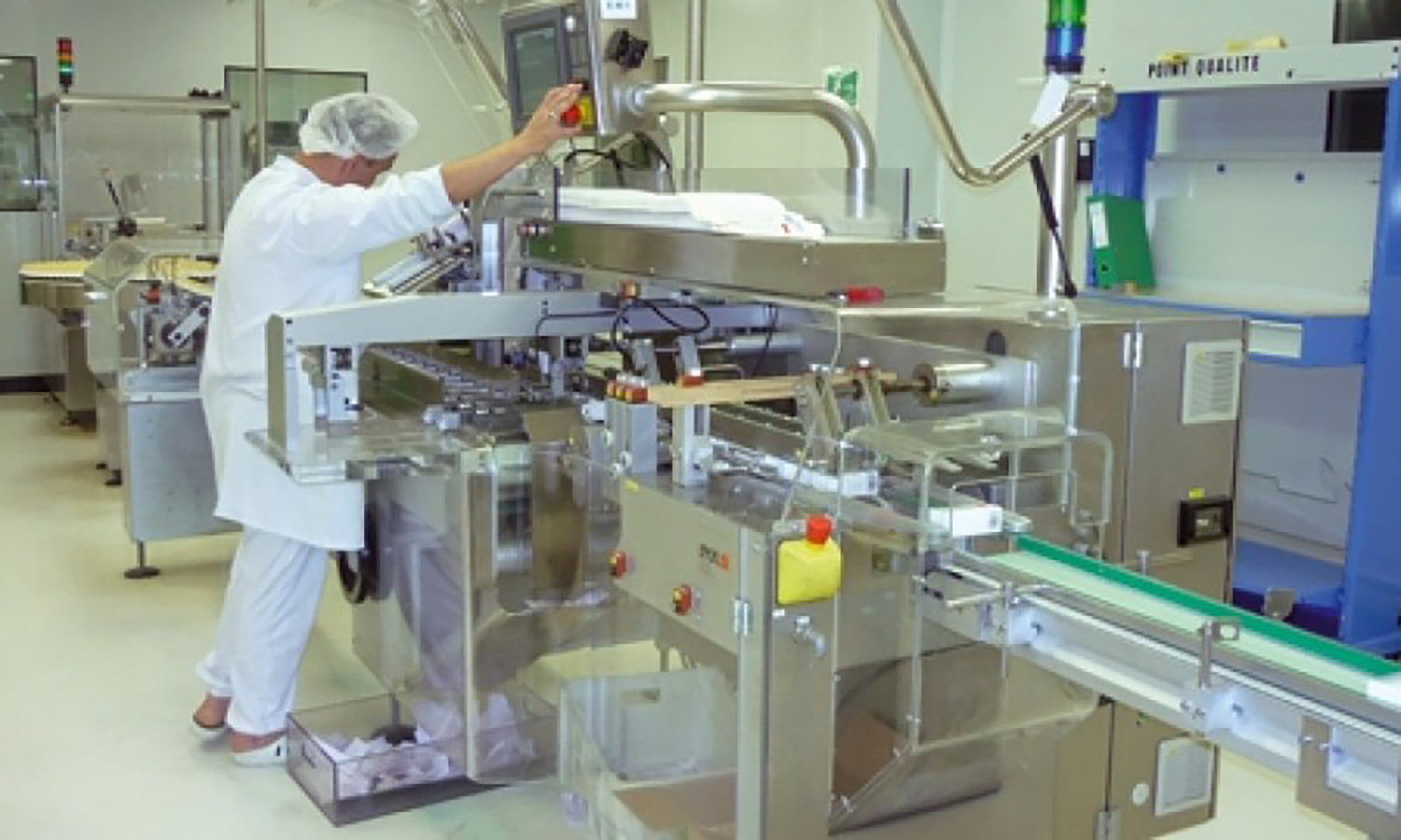 Oued Gacem : Le wali inspecte plusieurs unités industrielles