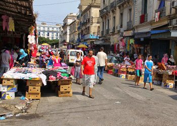 Préparatifs du mois de Ramadhan : Les commerces informels envahissent la ville 