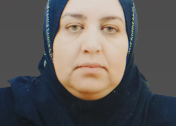 PORTRAIT : Salima Loukam, enseignante et critique littéraire