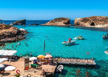 Au moment où des investisseurs misent sur le tourisme local : Un influenceur d’Annaba fait la promotion de… l’île de Malte !!!