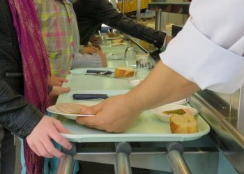 A quand la réalisation de cantines à AIN BEIDA : Des repas froids servis aux potaches !
