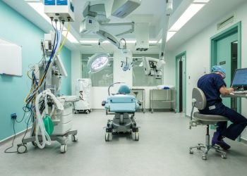 Construction d’un hôpital d’ophtalmologie à Annaba : Abdelhak Saihi interpellé