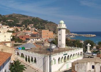 CHẺTAÏBI : La reconstruction de la mosquée entamée
