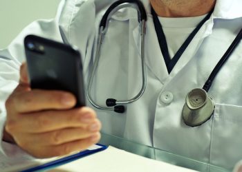 « Réseaux sociaux et éthique médicale » : Le Conseil de l’ordre d’Annaba ouvre le débat
