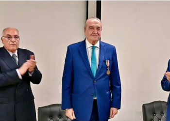 Une distinction très méritée : Amar Bendjama décoré de l’Ordre du Mérite national