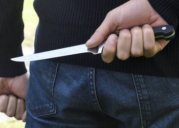 Un meurtre tragique secoue le quartier du 8 Mars : Un trentenaire poignardé à mort par son ami 