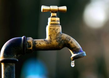 La pénurie d’eau persiste à Aïn M’lila : 3 nouveaux projets pour mettre fin à la crise 