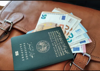 Pour fraude à l’allocation touristique : 10 personnes écrouées à Tebessa et Souk Ahras