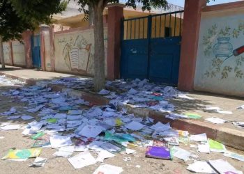 Cahiers déchirés : Les élèves face au trop-plein de l’année scolaire 