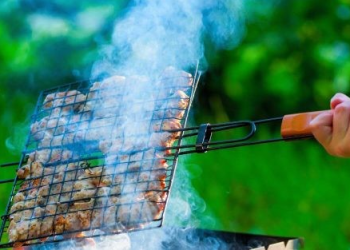 Barbecue en pleine nature : Une tendance virale aux dérives dangereuses 