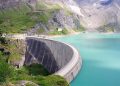 Investissements hydrauliques  :  10 milliards $ , 28 barrages et six stations de dessalement 